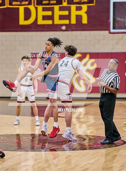 Thumbnail 1 in Lake Travis vs. Atascocita (McDonald's Texas Invitational) photogallery.