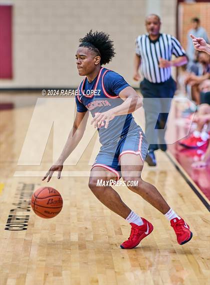 Thumbnail 3 in Lake Travis vs. Atascocita (McDonald's Texas Invitational) photogallery.