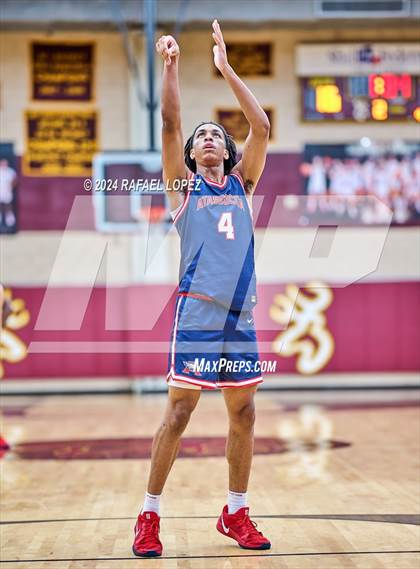 Thumbnail 1 in Lake Travis vs. Atascocita (McDonald's Texas Invitational) photogallery.