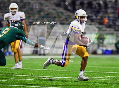 Thumbnail 3 in Cypress Falls vs Jersey Village photogallery.