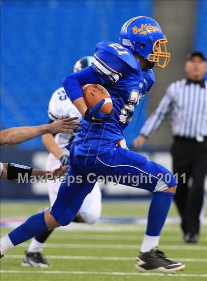 Thumbnail 3 in Depew vs. Alden (Section 6 Class B Final) photogallery.