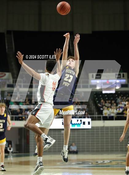 Thumbnail 3 in South Point vs Wheelersburg (OHSAA D3 District Semifinal) photogallery.