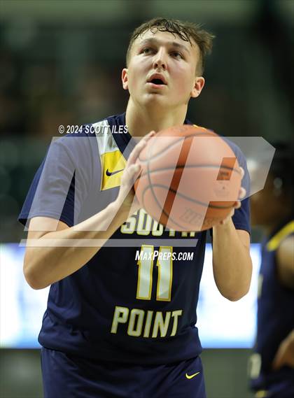 Thumbnail 2 in South Point vs Wheelersburg (OHSAA D3 District Semifinal) photogallery.