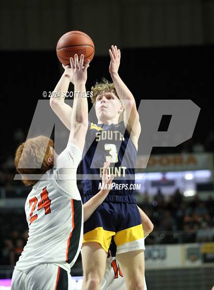 Thumbnail 2 in South Point vs Wheelersburg (OHSAA D3 District Semifinal) photogallery.