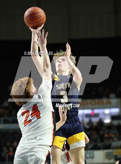 Thumbnail 3 in South Point vs Wheelersburg (OHSAA D3 District Semifinal) photogallery.