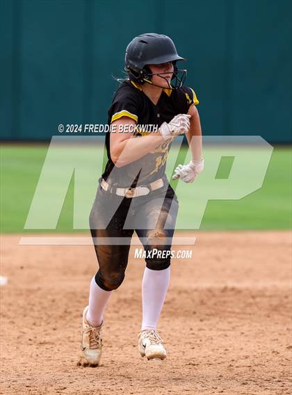 Thumbnail 3 in Slocum @ Jonesboro (UIL 1A Softball Semifinal) photogallery.