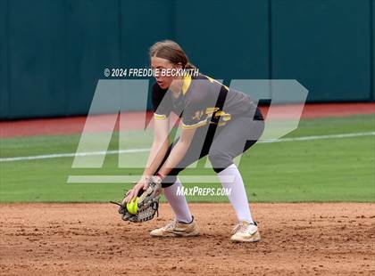 Thumbnail 2 in Slocum @ Jonesboro (UIL 1A Softball Semifinal) photogallery.