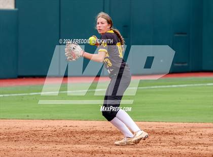Thumbnail 3 in Slocum @ Jonesboro (UIL 1A Softball Semifinal) photogallery.