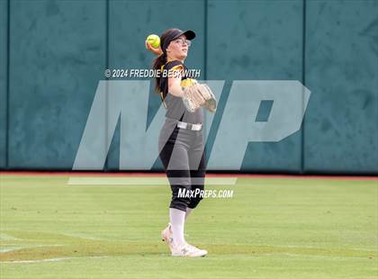 Thumbnail 3 in Slocum @ Jonesboro (UIL 1A Softball Semifinal) photogallery.