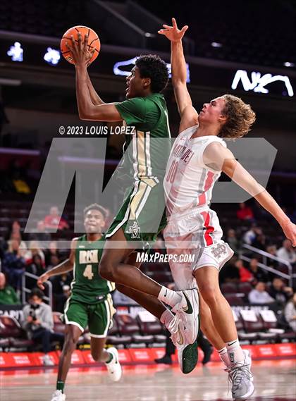 Thumbnail 3 in Mater Dei vs. St. Vincent-St. Mary (The Chosen One's Invitational) photogallery.