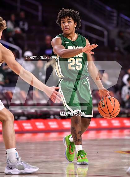 Thumbnail 2 in Mater Dei vs. St. Vincent-St. Mary (The Chosen One's Invitational) photogallery.