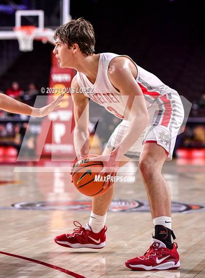 Thumbnail 2 in Mater Dei vs. St. Vincent-St. Mary (The Chosen One's Invitational) photogallery.