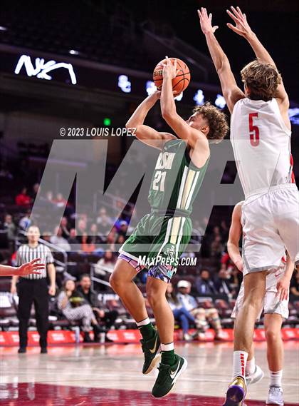 Thumbnail 2 in Mater Dei vs. St. Vincent-St. Mary (The Chosen One's Invitational) photogallery.