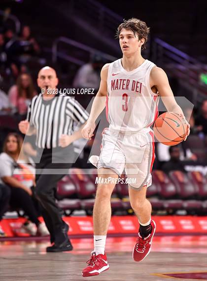 Thumbnail 3 in Mater Dei vs. St. Vincent-St. Mary (The Chosen One's Invitational) photogallery.