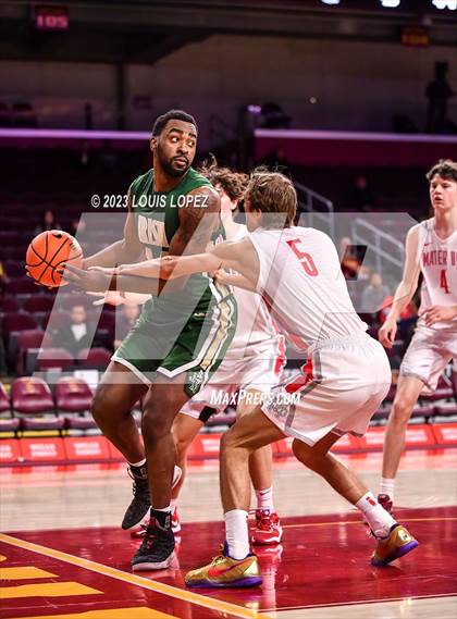 Thumbnail 2 in Mater Dei vs. St. Vincent-St. Mary (The Chosen One's Invitational) photogallery.