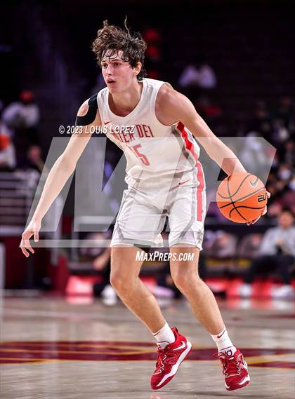 Thumbnail 1 in Mater Dei vs. St. Vincent-St. Mary (The Chosen One's Invitational) photogallery.