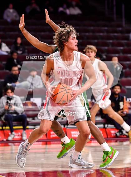 Thumbnail 2 in Mater Dei vs. St. Vincent-St. Mary (The Chosen One's Invitational) photogallery.