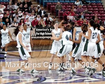 Thumbnail 3 in Windward vs. Sacred Heart Cathedral (CIF State D4 Final) photogallery.