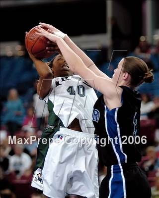 Thumbnail 1 in Windward vs. Sacred Heart Cathedral (CIF State D4 Final) photogallery.