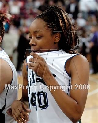 Thumbnail 3 in Windward vs. Sacred Heart Cathedral (CIF State D4 Final) photogallery.