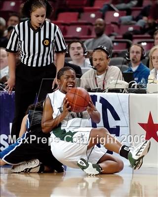 Thumbnail 2 in Windward vs. Sacred Heart Cathedral (CIF State D4 Final) photogallery.