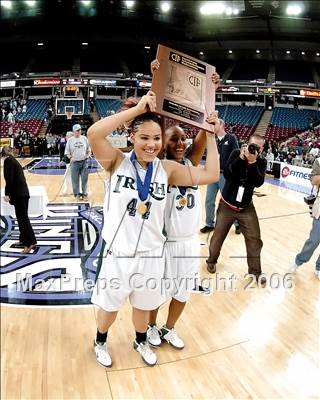 Thumbnail 2 in Windward vs. Sacred Heart Cathedral (CIF State D4 Final) photogallery.