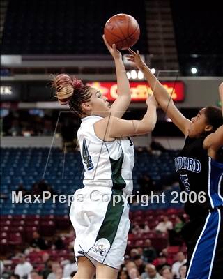Thumbnail 1 in Windward vs. Sacred Heart Cathedral (CIF State D4 Final) photogallery.