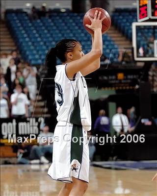 Thumbnail 2 in Windward vs. Sacred Heart Cathedral (CIF State D4 Final) photogallery.