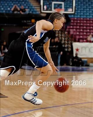 Thumbnail 1 in Windward vs. Sacred Heart Cathedral (CIF State D4 Final) photogallery.