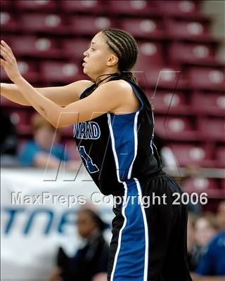 Thumbnail 2 in Windward vs. Sacred Heart Cathedral (CIF State D4 Final) photogallery.