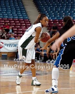 Thumbnail 2 in Windward vs. Sacred Heart Cathedral (CIF State D4 Final) photogallery.
