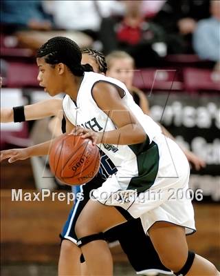 Thumbnail 1 in Windward vs. Sacred Heart Cathedral (CIF State D4 Final) photogallery.
