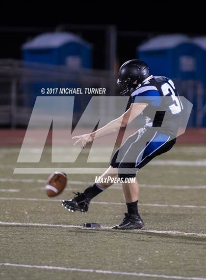 Thumbnail 3 in JV: Modoc @ University Prep photogallery.