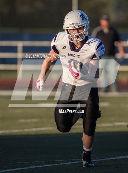 Thumbnail 3 in JV: Modoc @ University Prep photogallery.