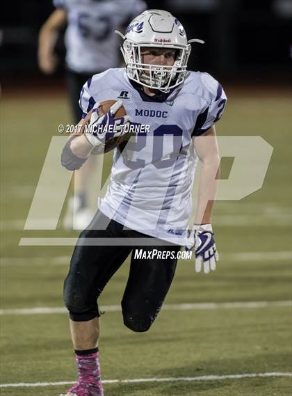 Thumbnail 2 in JV: Modoc @ University Prep photogallery.