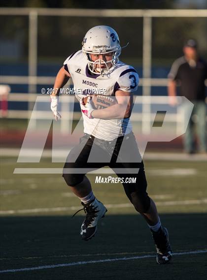 Thumbnail 1 in JV: Modoc @ University Prep photogallery.