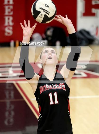 Thumbnail 2 in Marcos de Niza vs Mogollon (The Florence VB Invitational) photogallery.