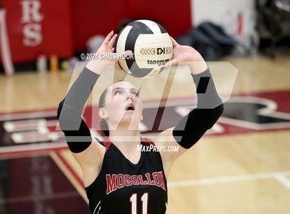 Thumbnail 3 in Marcos de Niza vs Mogollon (The Florence VB Invitational) photogallery.