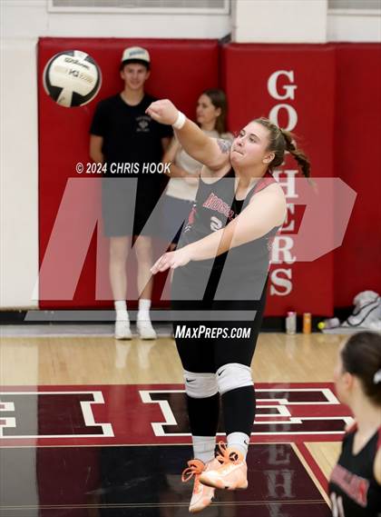 Thumbnail 2 in Marcos de Niza vs Mogollon (The Florence VB Invitational) photogallery.