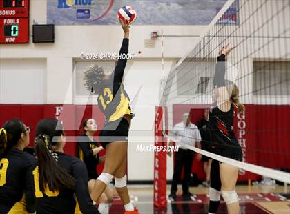 Thumbnail 3 in Marcos de Niza vs Mogollon (The Florence VB Invitational) photogallery.