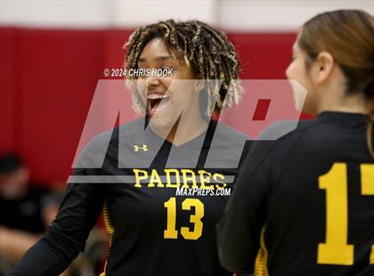 Thumbnail 3 in Marcos de Niza vs Mogollon (The Florence VB Invitational) photogallery.