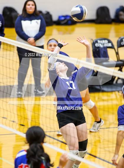 Thumbnail 3 in Blind Brook vs Burke Catholic (NYSPHSAA Class C Regional Semifinal) photogallery.