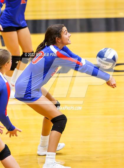 Thumbnail 1 in Blind Brook vs Burke Catholic (NYSPHSAA Class C Regional Semifinal) photogallery.