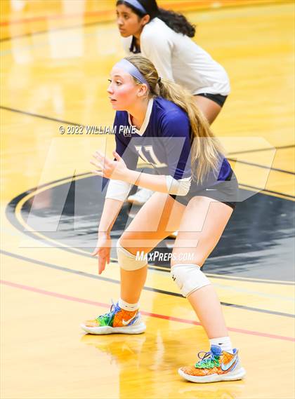 Thumbnail 1 in Blind Brook vs Burke Catholic (NYSPHSAA Class C Regional Semifinal) photogallery.
