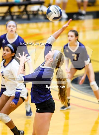 Thumbnail 3 in Blind Brook vs Burke Catholic (NYSPHSAA Class C Regional Semifinal) photogallery.