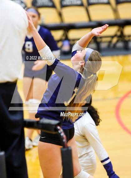 Thumbnail 1 in Blind Brook vs Burke Catholic (NYSPHSAA Class C Regional Semifinal) photogallery.