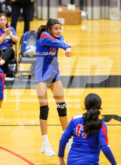 Thumbnail 1 in Blind Brook vs Burke Catholic (NYSPHSAA Class C Regional Semifinal) photogallery.