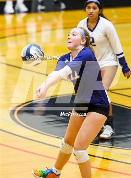 Thumbnail 1 in Blind Brook vs Burke Catholic (NYSPHSAA Class C Regional Semifinal) photogallery.