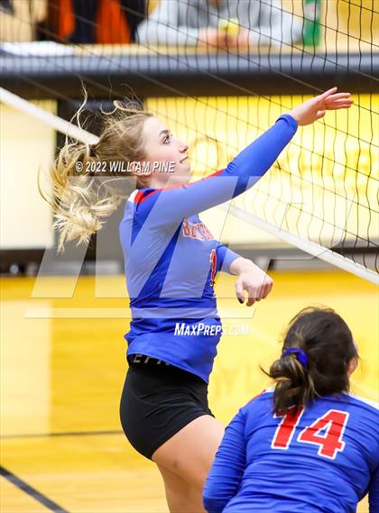 Thumbnail 2 in Blind Brook vs Burke Catholic (NYSPHSAA Class C Regional Semifinal) photogallery.