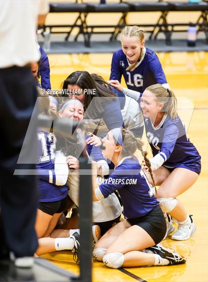 Thumbnail 1 in Blind Brook vs Burke Catholic (NYSPHSAA Class C Regional Semifinal) photogallery.